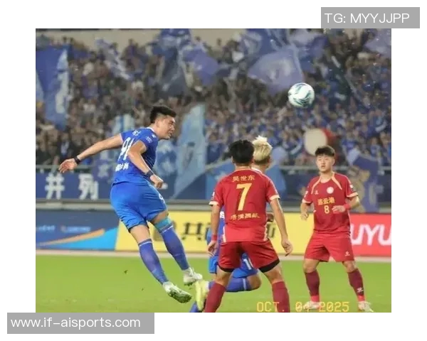 南京队晋级“苏超”四强，现场观众人数再创新高引领足球热潮